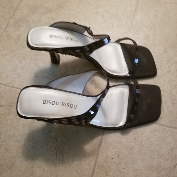 Shoes - Picture 2 of 3